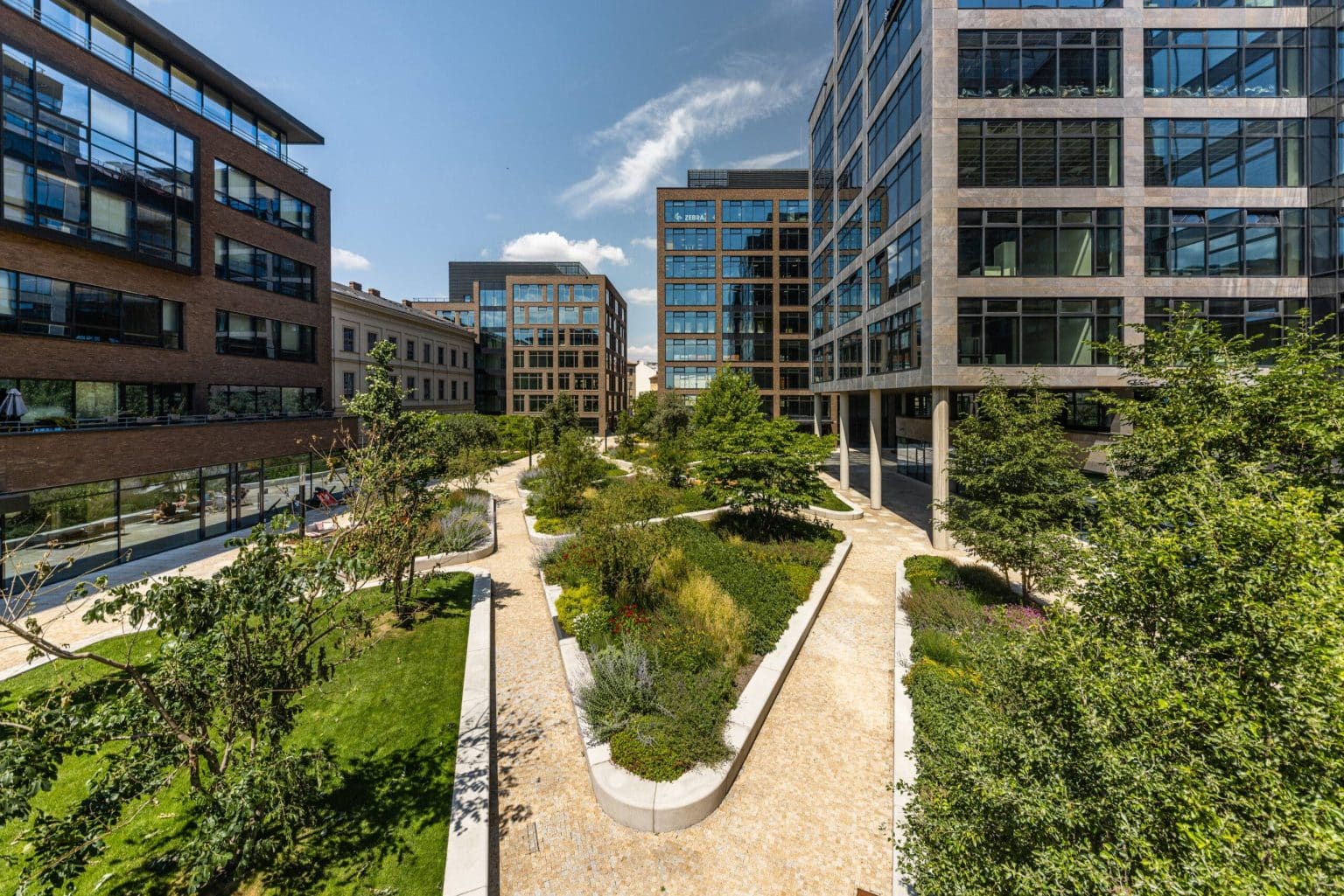 Vlněna office park — sídlo kliniky m2stoma